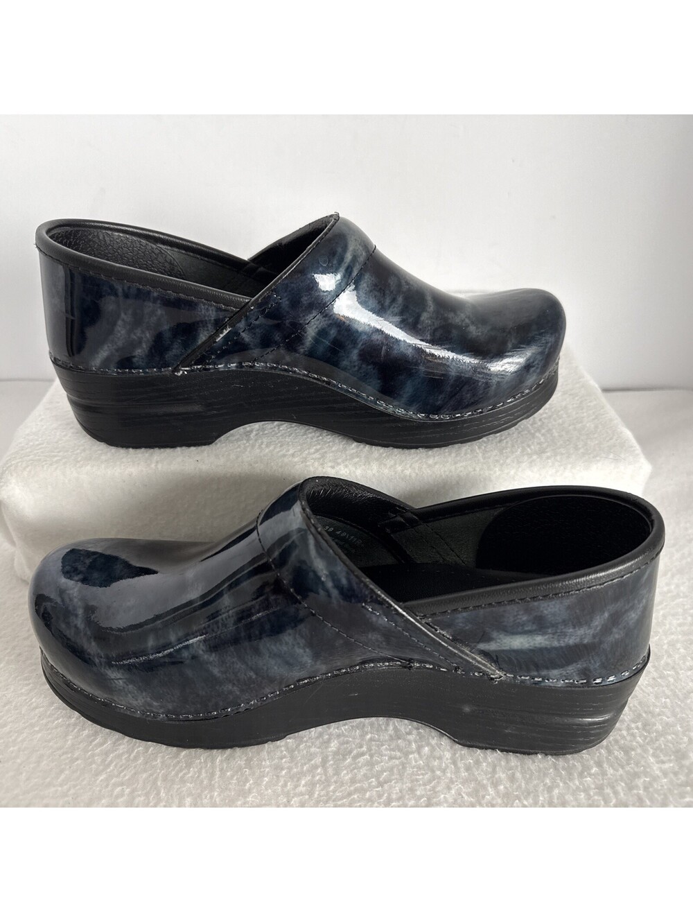 Dansko Clogs Size 39 Women's 8.5 Professional Navy Blue Nurse Medical Shoes